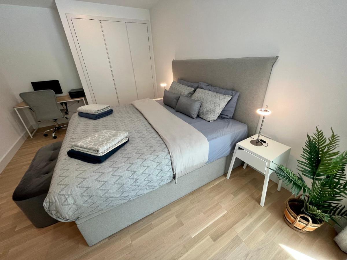 Modern Apartment With Spa And Pool 지브롤터 외부 사진